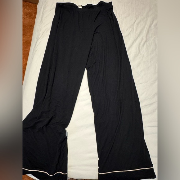 Eberjey pajamas in black - Picture 4 of 8